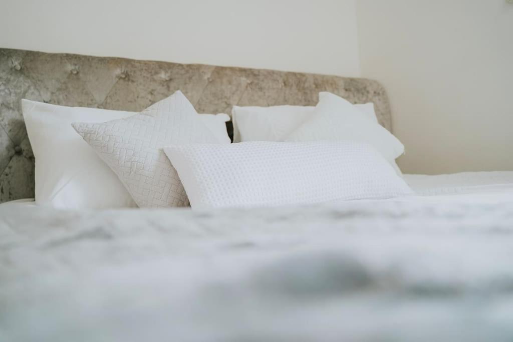 Linen Cottage- Parking, Leds, 4K Tvs, 5G Wifi And More! باث المظهر الخارجي الصورة
